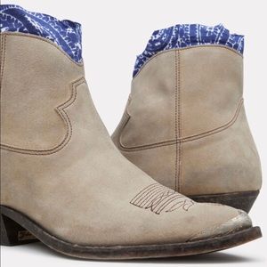 NWT and box Golden Goose low bandana booties